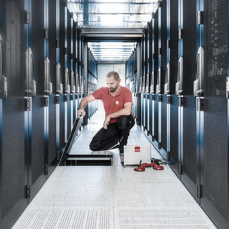 STULZ Technician in server room