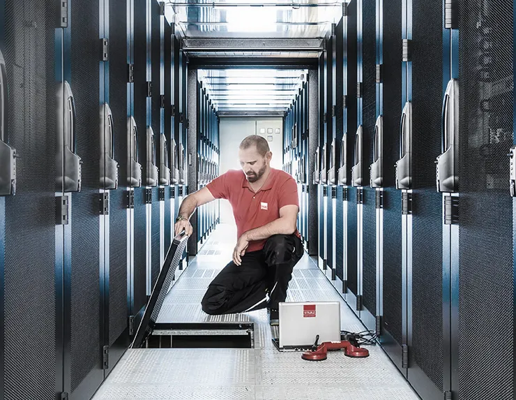 STULZ cooling maintenance technician in a data centre